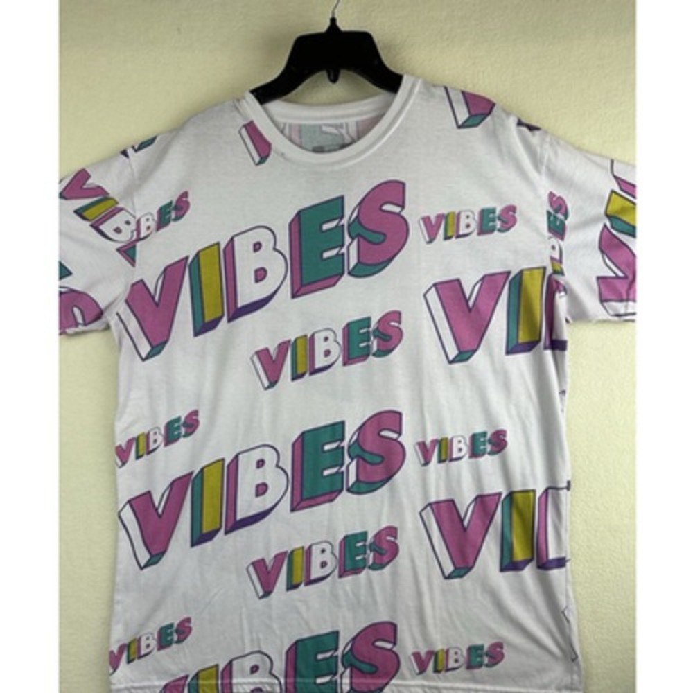Bailey Apparel Vibes All Over Print T-Shirt Mens 2XL White Retro 90s Streetwear